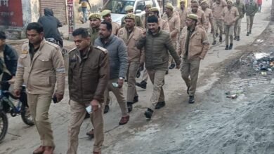 Photo of जैंत पुलिस ने सड़कों पर उतरकर परखा सुरक्षा घेरा, नए रंगरूटों के साथ थाना प्रभारी ने किया फ्लैग मार्च